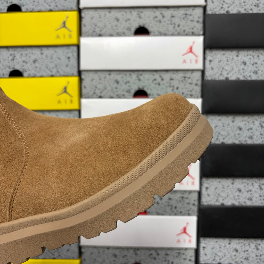 UGG Burleigh Chelsea Boot – Chestnut (Style #2050) | Sizes 39–44