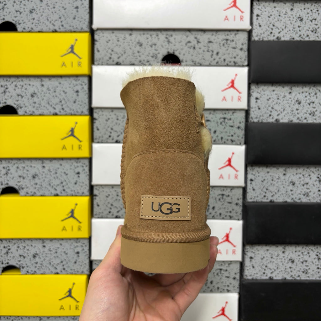 UGG Mid-Shaft Snow Boots – Chestnut | Wood Buckle | Style #6422 | Sizes 35–40