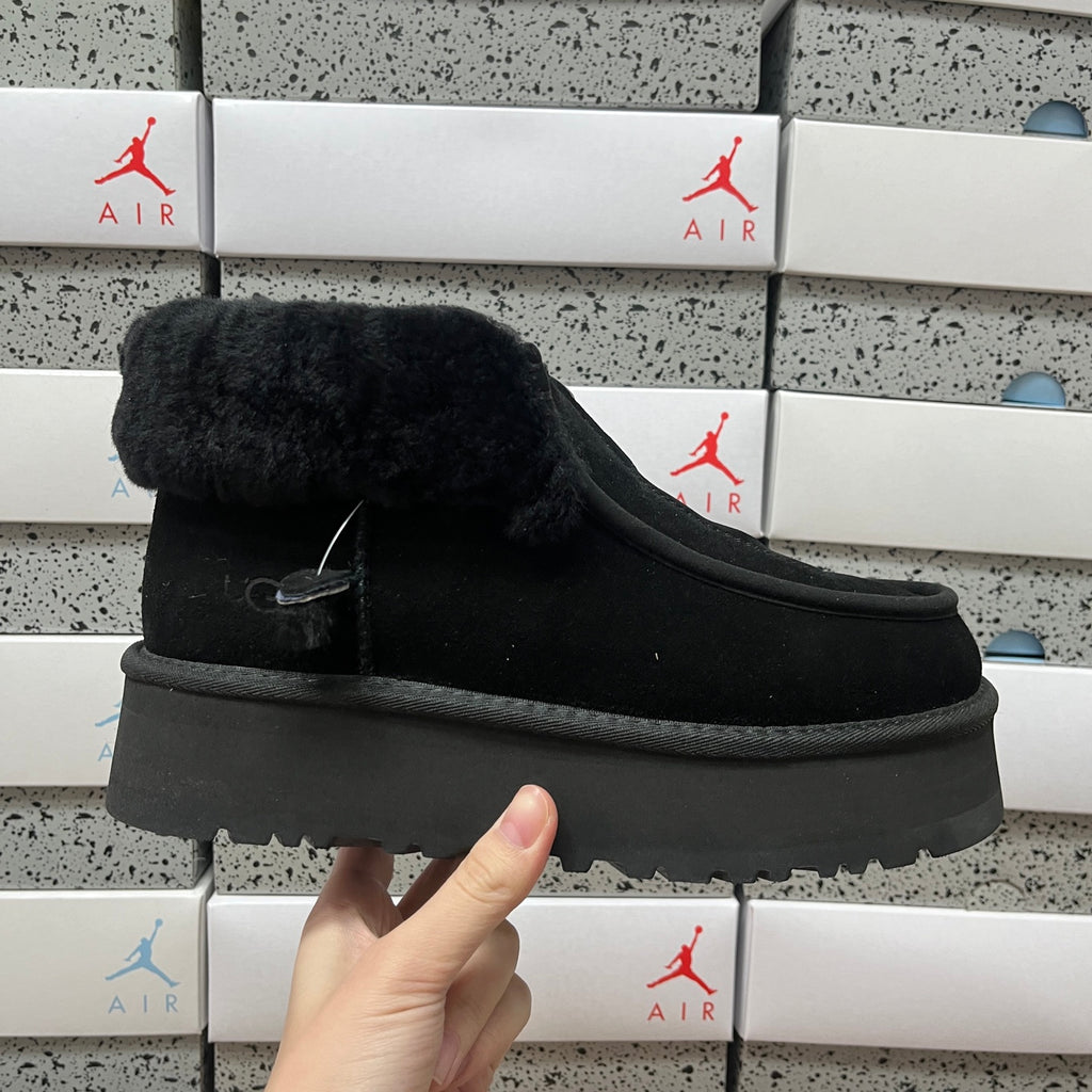 UGG Funkette Boot – Black (Style #2551) | Sizes 35–40