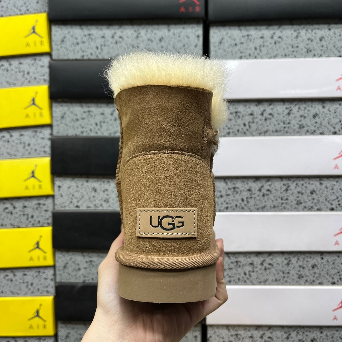 UGG Snow Boots – Classic Chestnut (Style #1016422) | Sizes 35–40