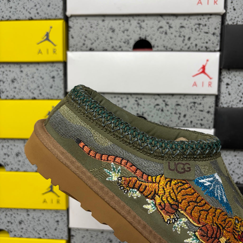 UGG Dragon & Tiger Embroidered Mini Boot – Green (Style #2553) | Sizes 36–45