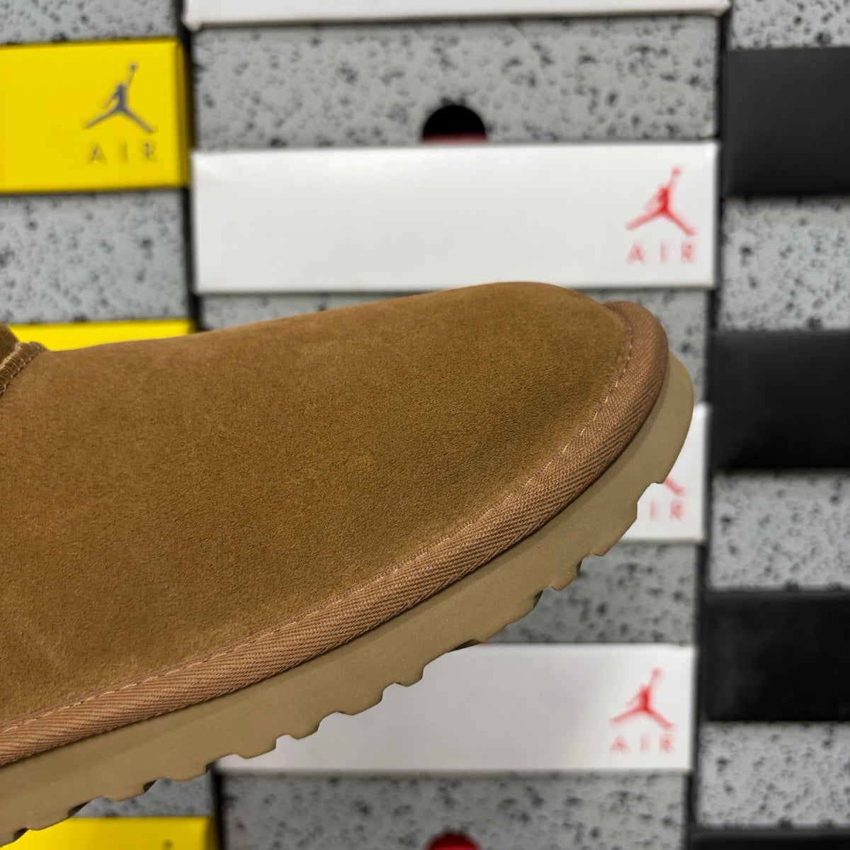 UGG Mini Boot Flat – Chestnut (Style #W1173891) | Sizes 35–40