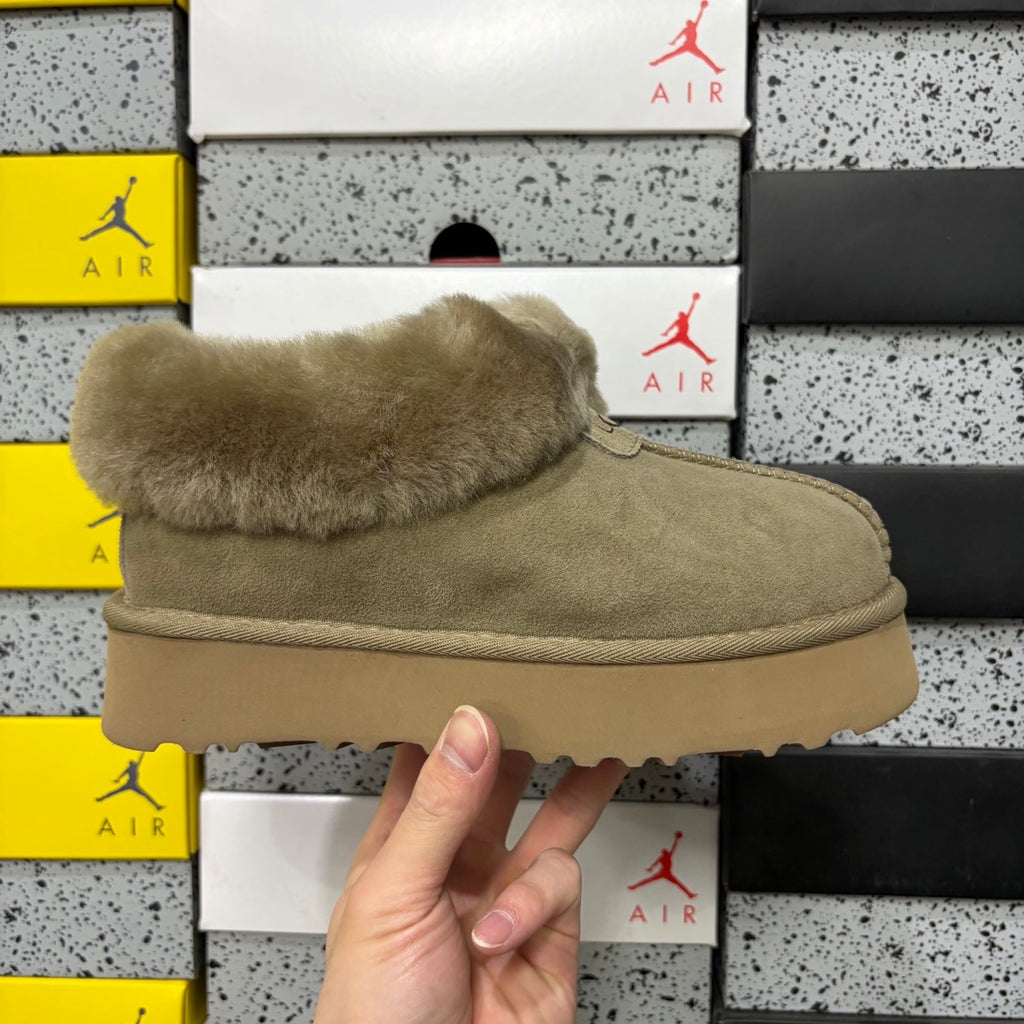 UGG Tazz Platform Slipper – Antelope Brown (Style #4810-3) | Sizes 35–40