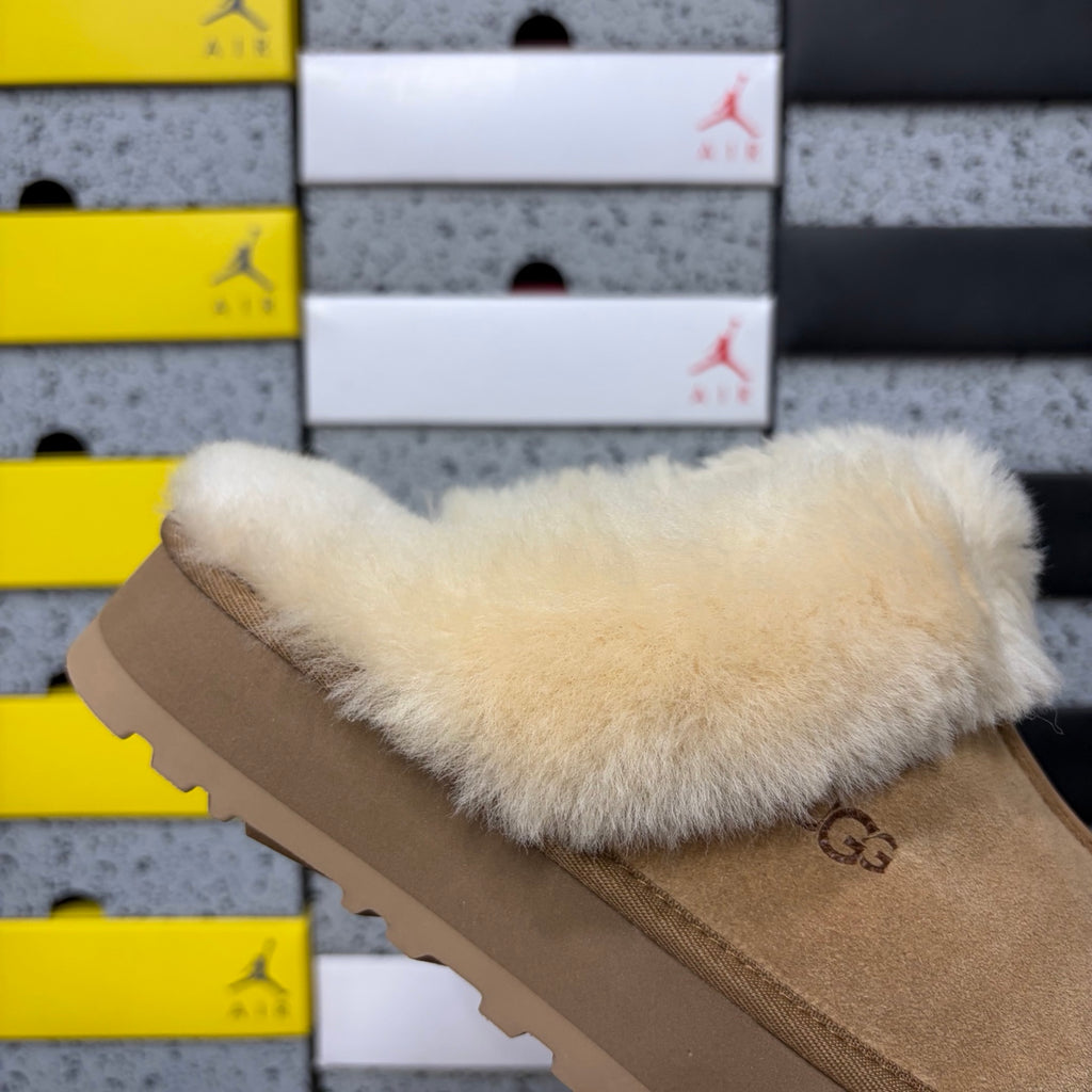 UGG Snow Boots – Chestnut Star Slide | 3cm Heel | Style #2550 | Sizes 35–40