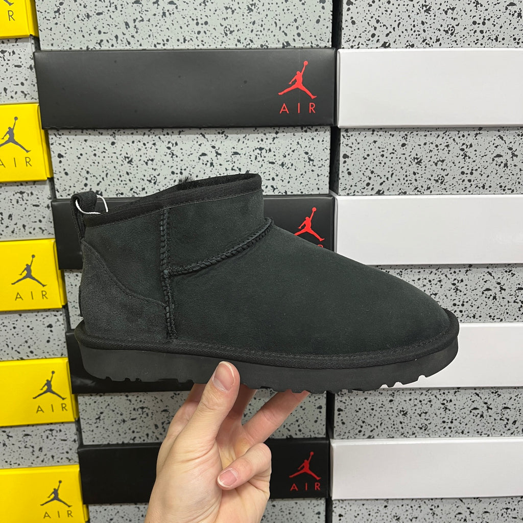 UGG Classic Mini II Boot – Black (Style #W1116109) | Sizes 35–44