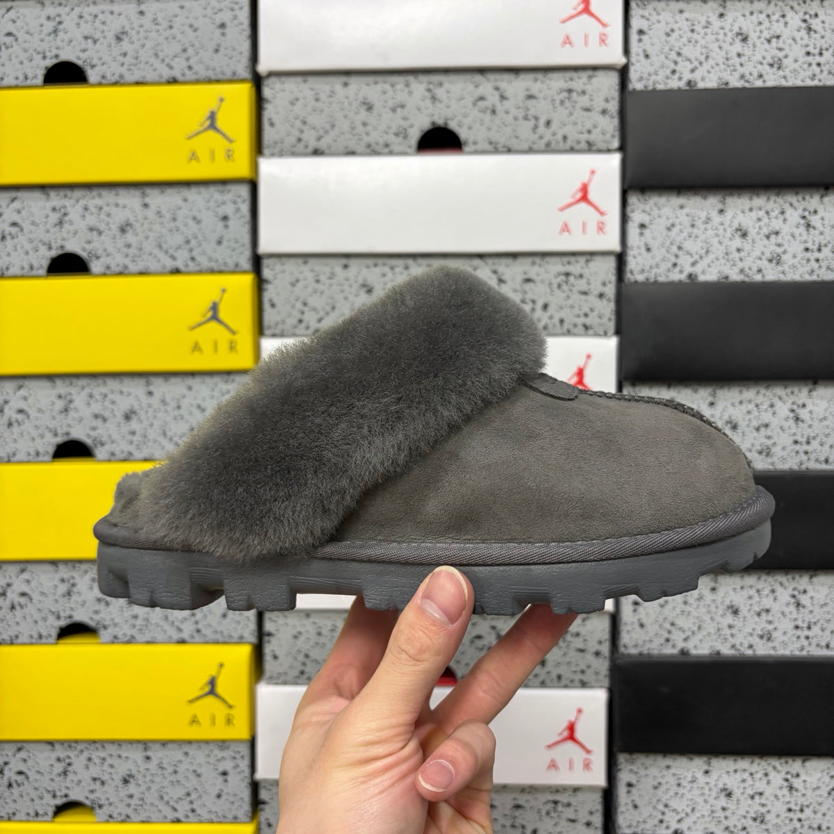 UGG Star Motif Slipper – Grey (Style #5125) | Sizes 35–40