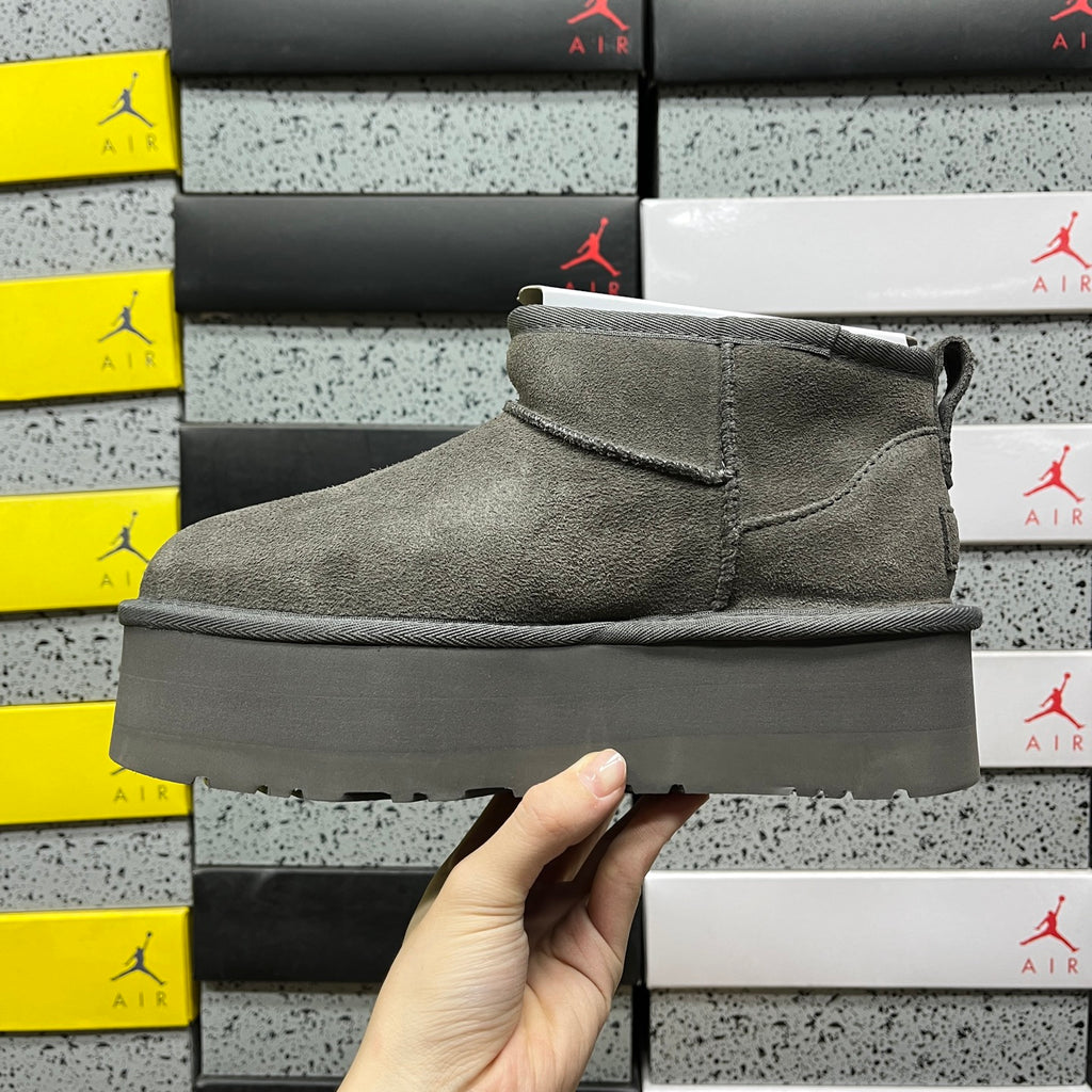 UGG Snow Boots – Grey with 5cm Heel (Style #1135092) | Sizes 35–40