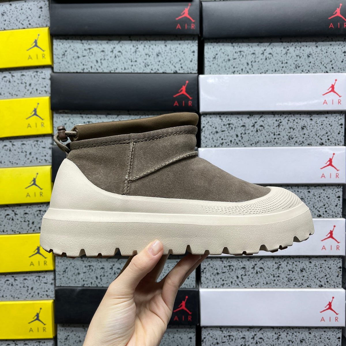 UGG Snow Boots – Classic Green (Style #1114196) | Sizes 35–45