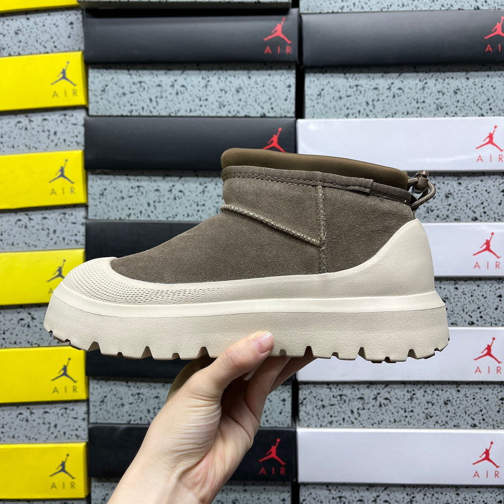 UGG Snow Boots – Classic Green (Style #1114196) | Sizes 35–45