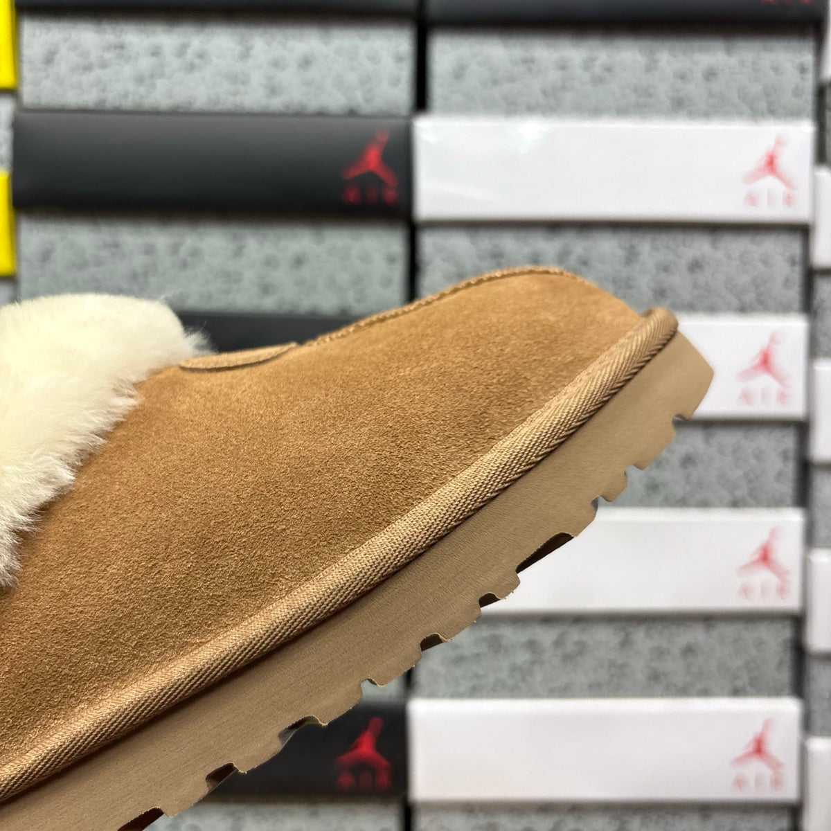 UGG Snow Boots – Chestnut Lightweight (Style #1134810) | Sizes 35–40