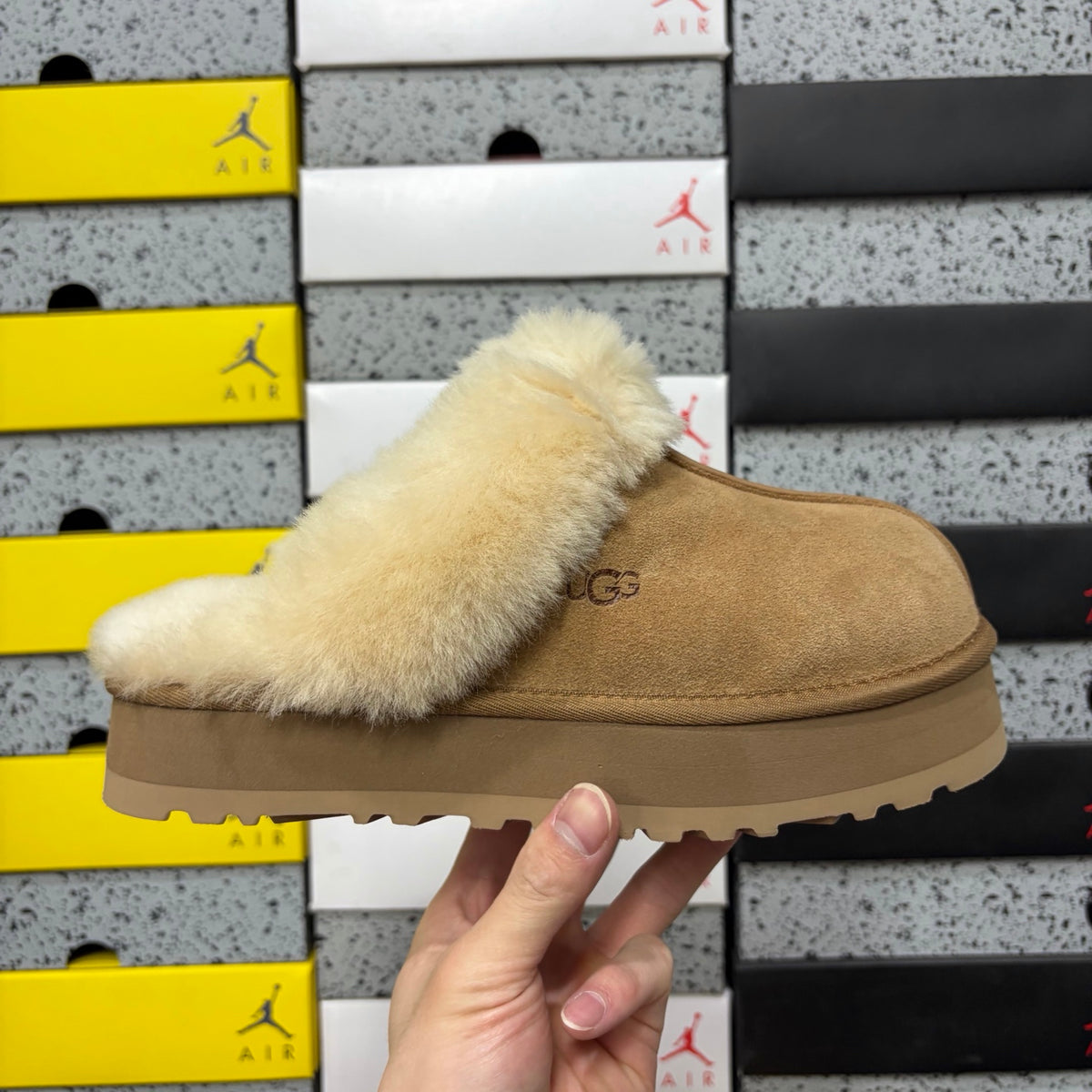 UGG Snow Boots – Chestnut Star Slide | 3cm Heel | Style #2550 | Sizes 35–40