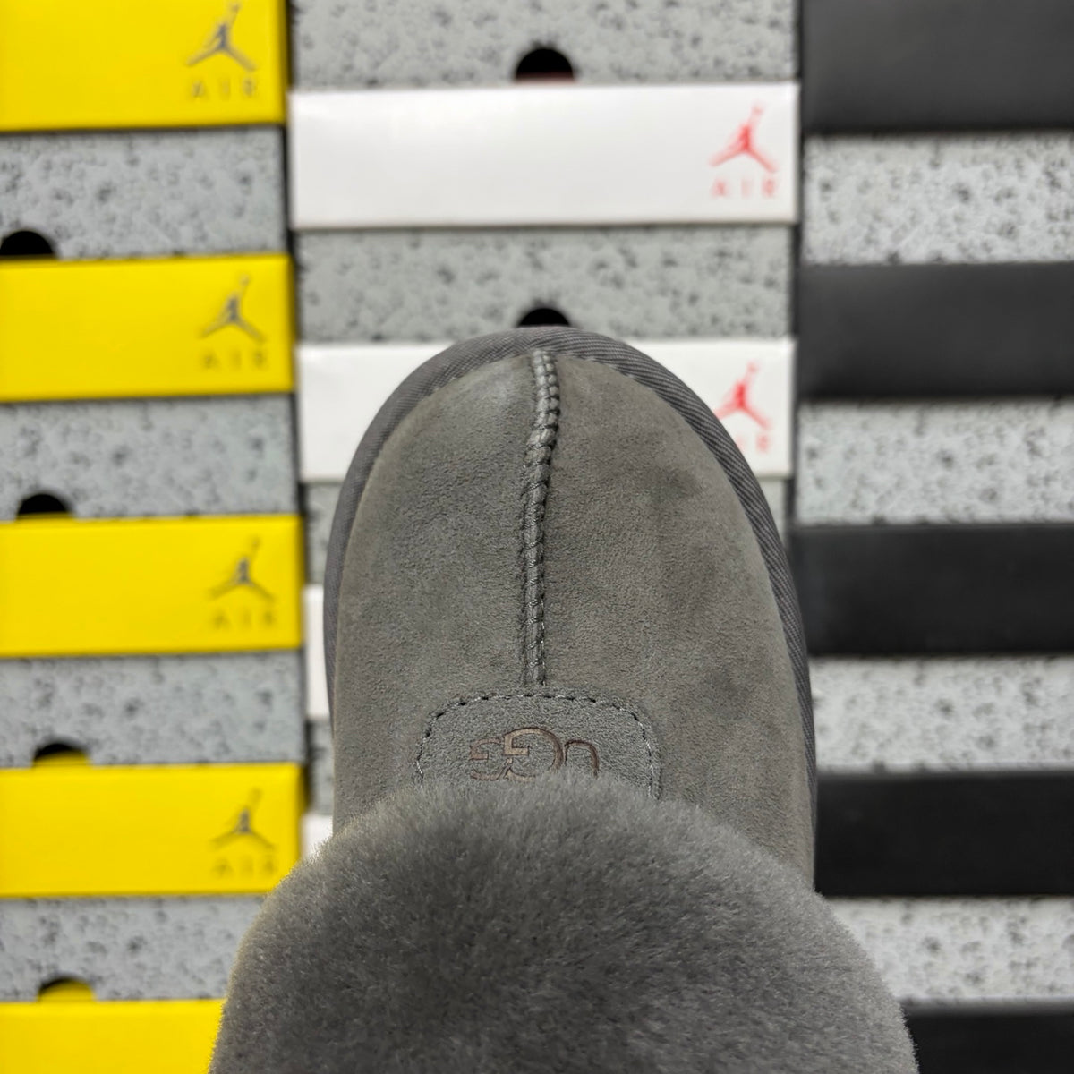 UGG Star Motif Slipper – Grey (Style #5125) | Sizes 35–40