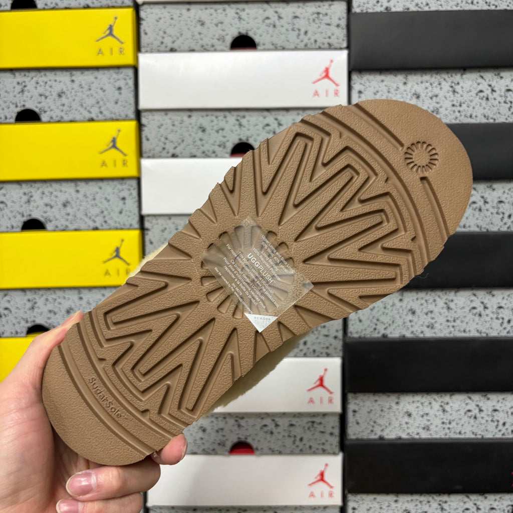 UGG Snow Boots – Chestnut Star Slide | 3cm Heel | Style #2550 | Sizes 35–40