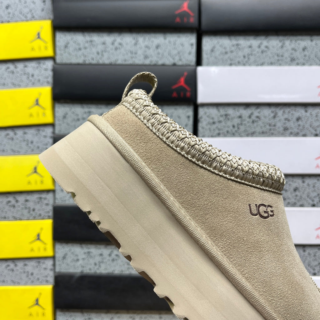 UGG Snow Boots – Mustard Seed (Style #1122553) | Sizes 35–41