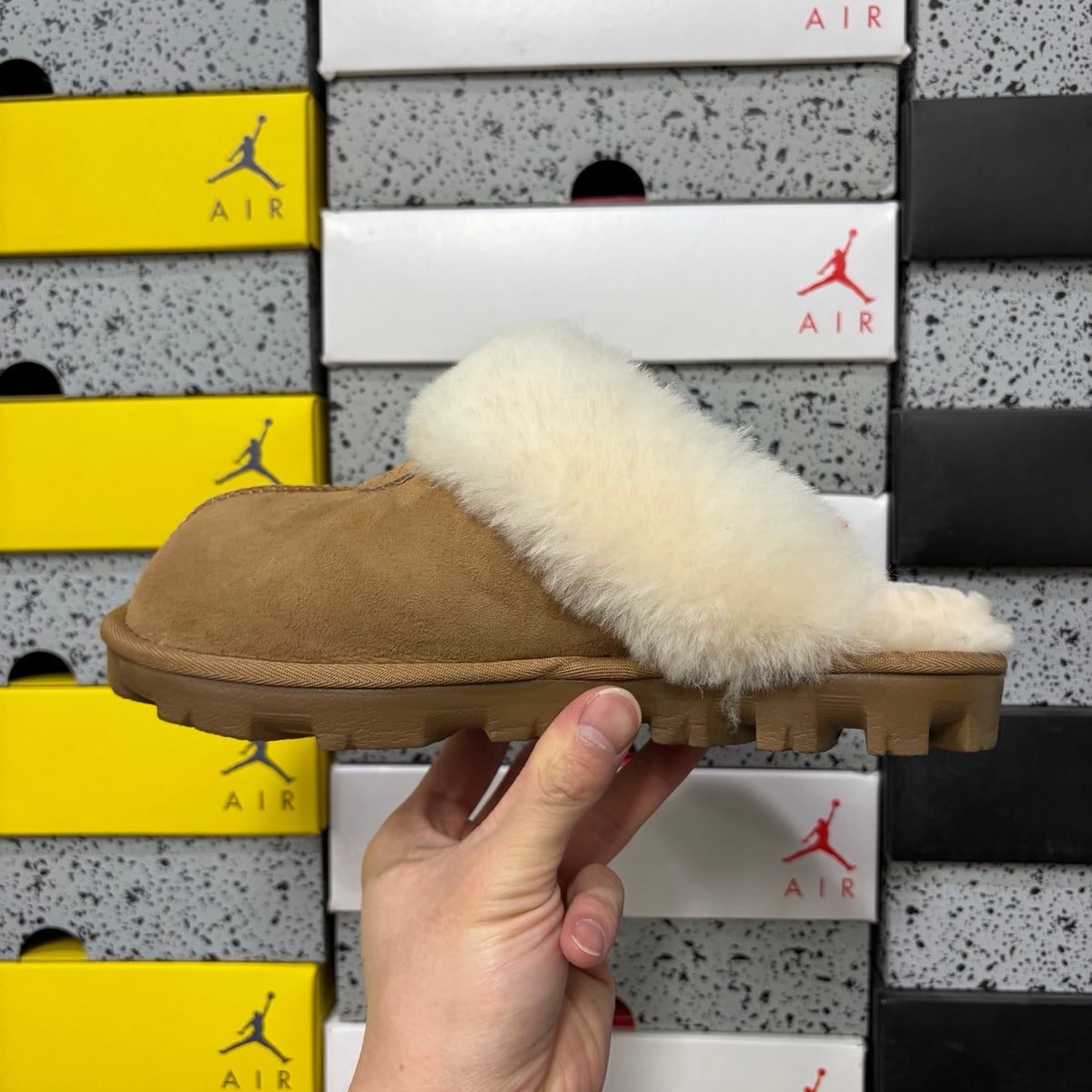 UGG Star Motif Slipper – Chestnut (Style #5125) | Sizes 35–40
