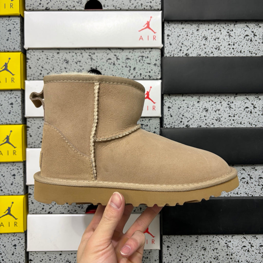 UGG Mid-Shaft Snow Boots – Sand | Classic Style #6222 | Sizes 35–44