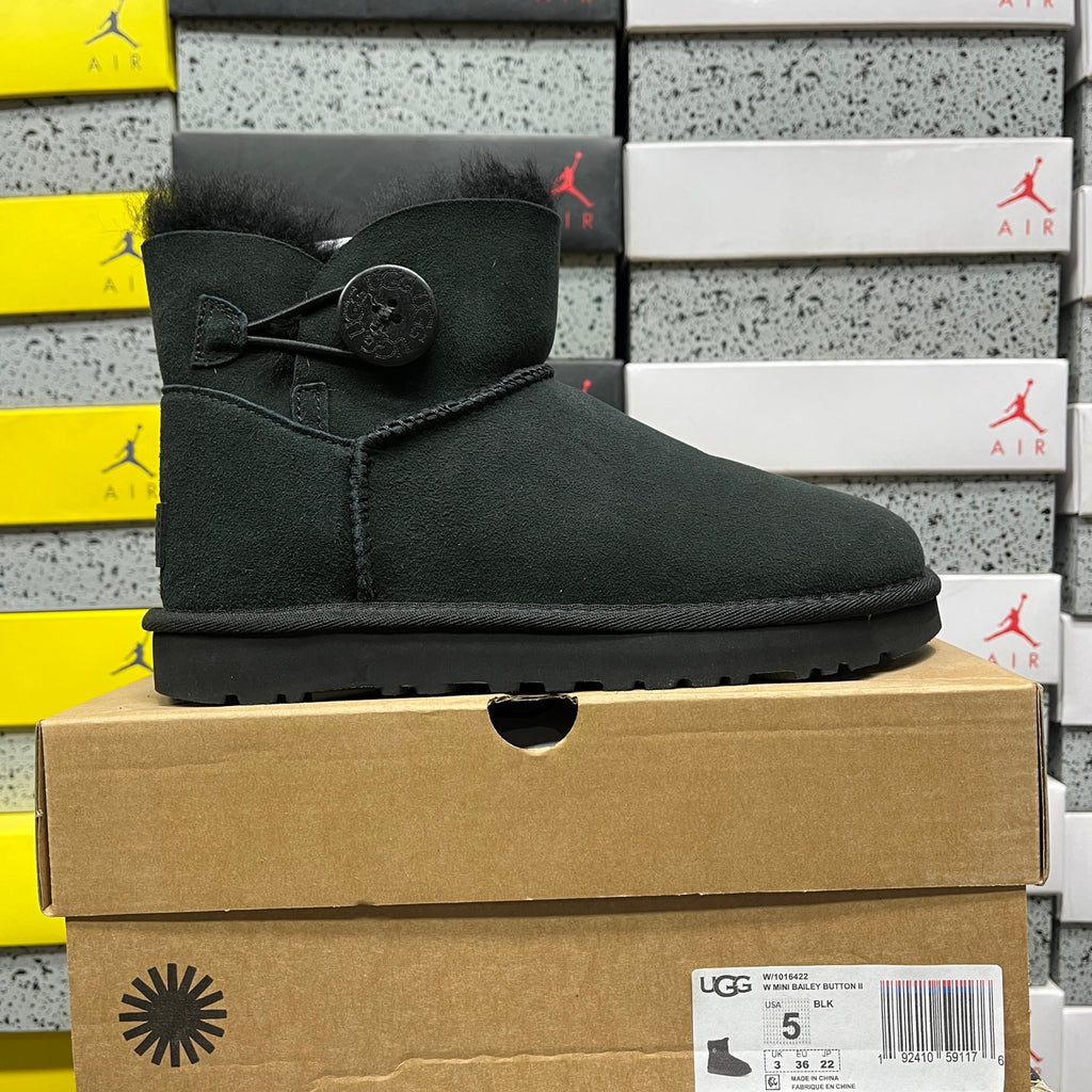 UGG Snow Boots – Classic Black (Style #1016422) | Sizes 35–40