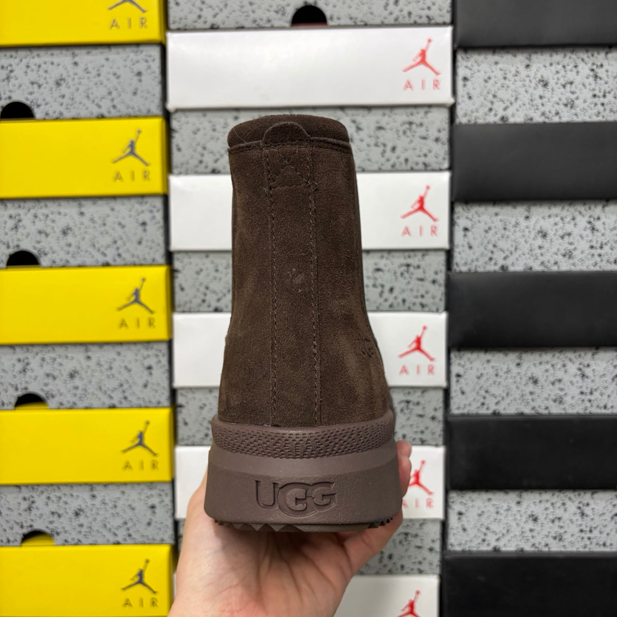 UGG Burleigh Chelsea Boot – Chocolate (Style #2050) | Sizes 39–44