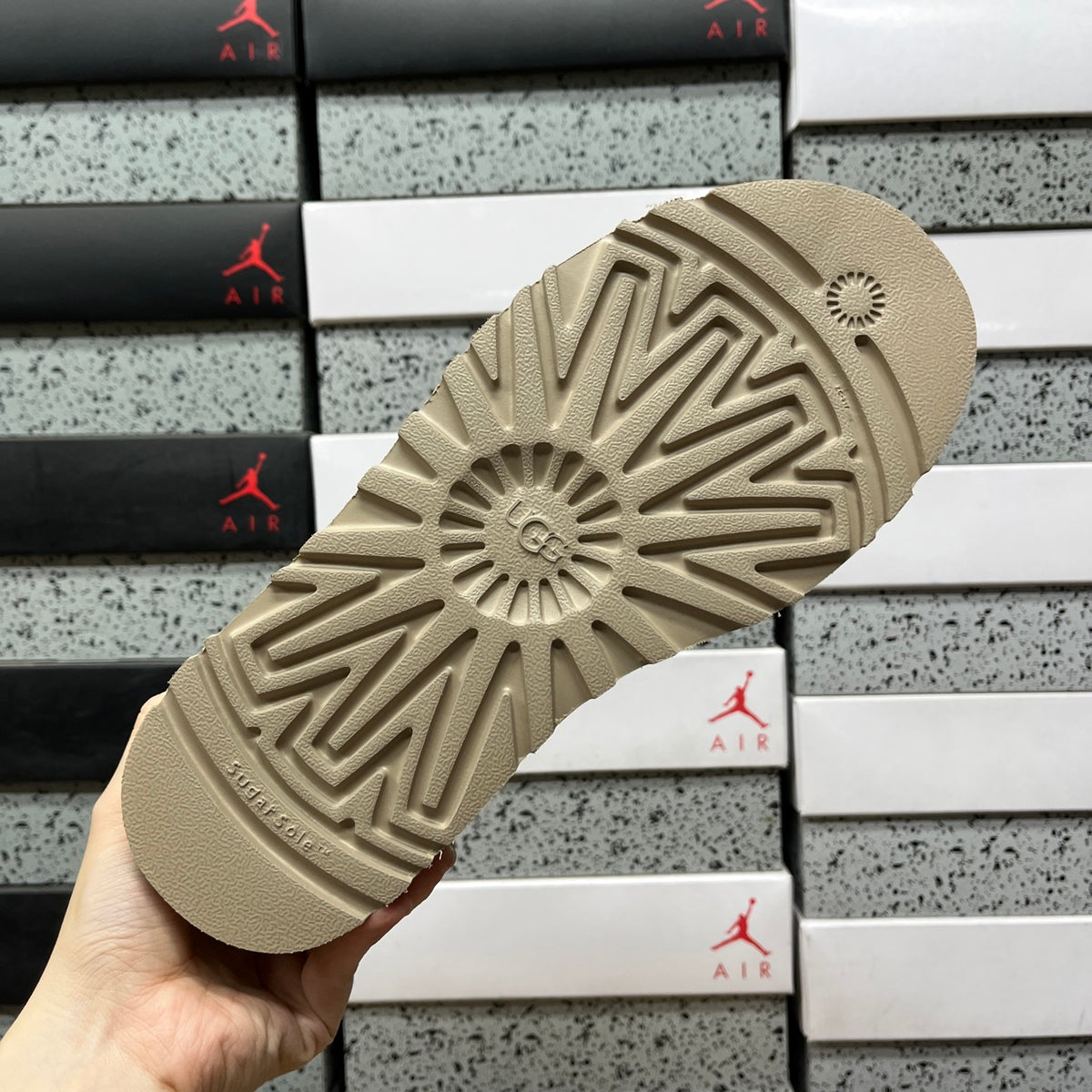 UGG Snow Boots – Canola (Style #1122556) | Sizes 35–41