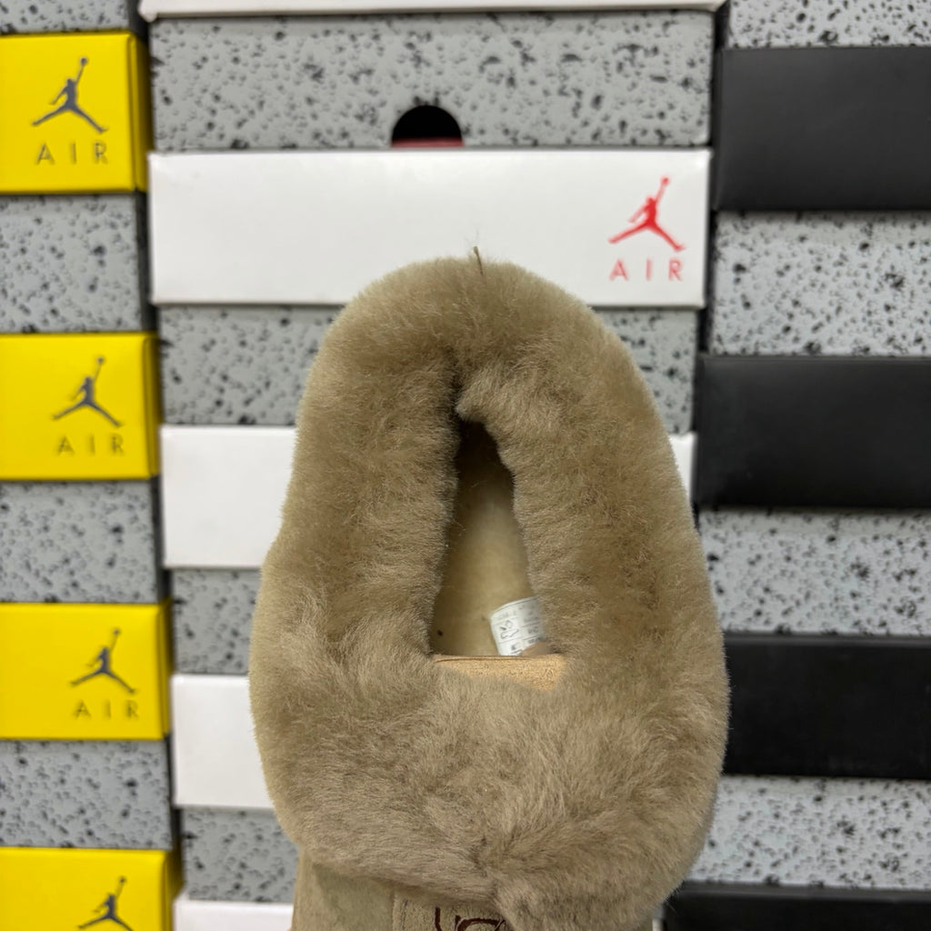 UGG Tazz Platform Slipper – Antelope Brown (Style #4810-3) | Sizes 35–40
