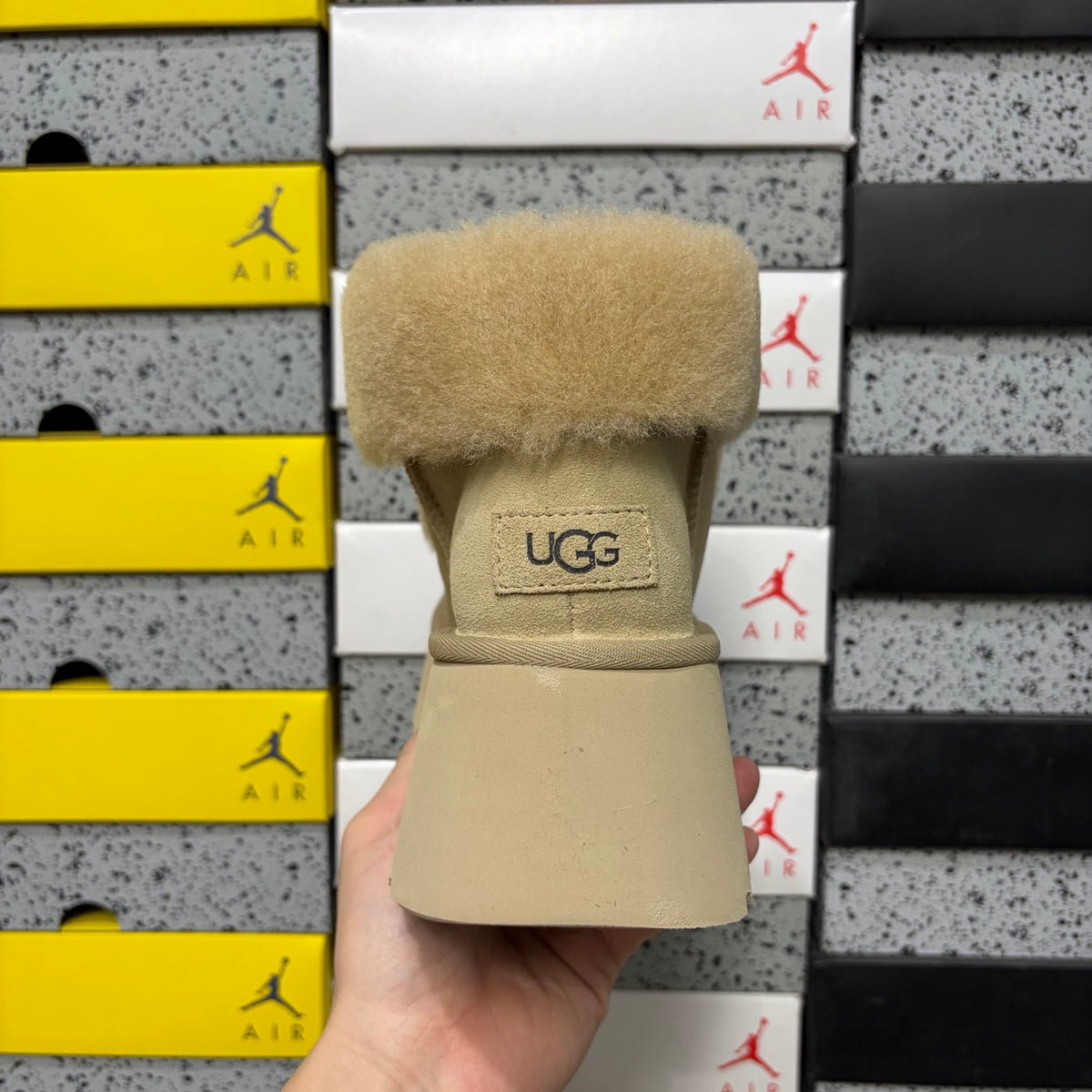 UGG Esmé Platform Clog – Sand (Style #W1171532) | Sizes 35–40