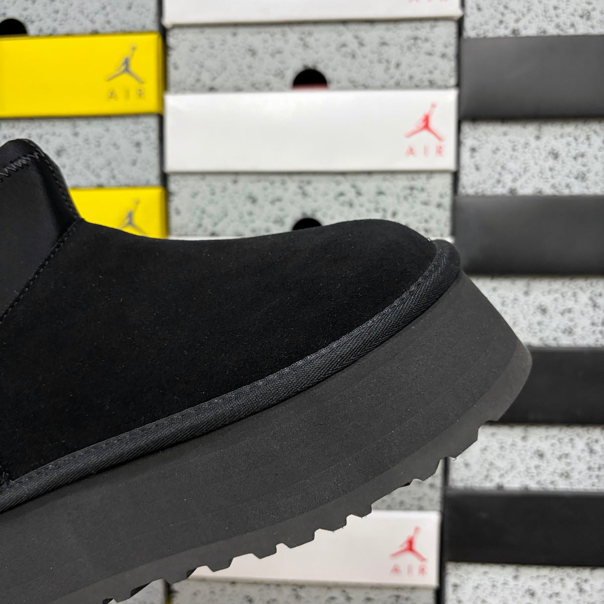 UGG Dip Boot – Black (Style #817) | Sizes 35–40