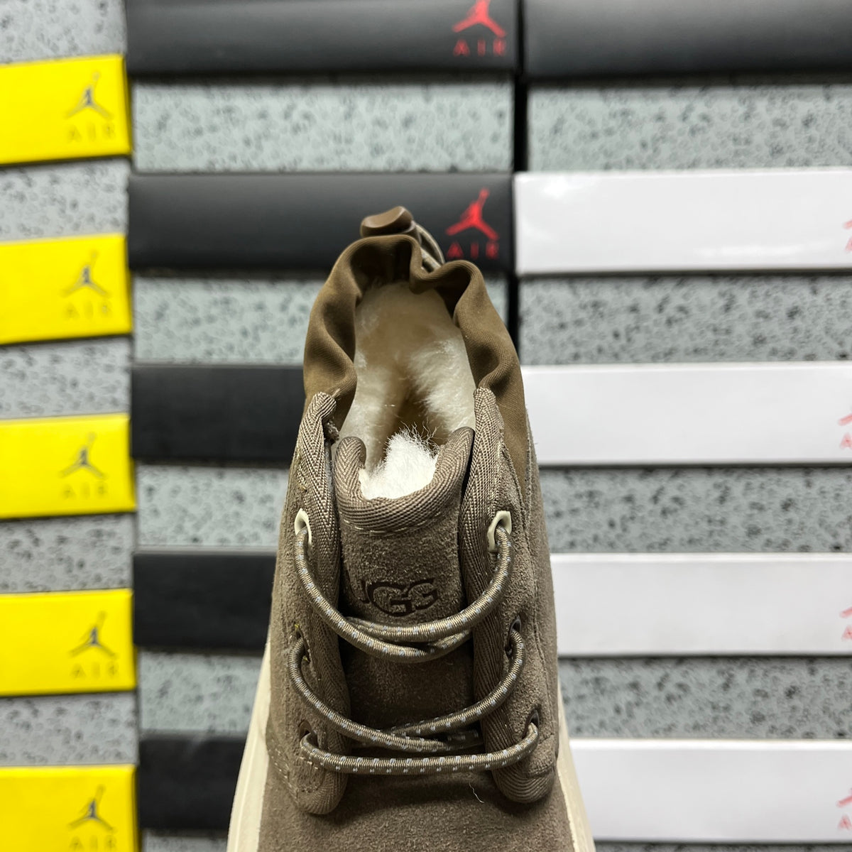 UGG Snow Boots – Walnut White | Style #113991 | Sizes 35–45