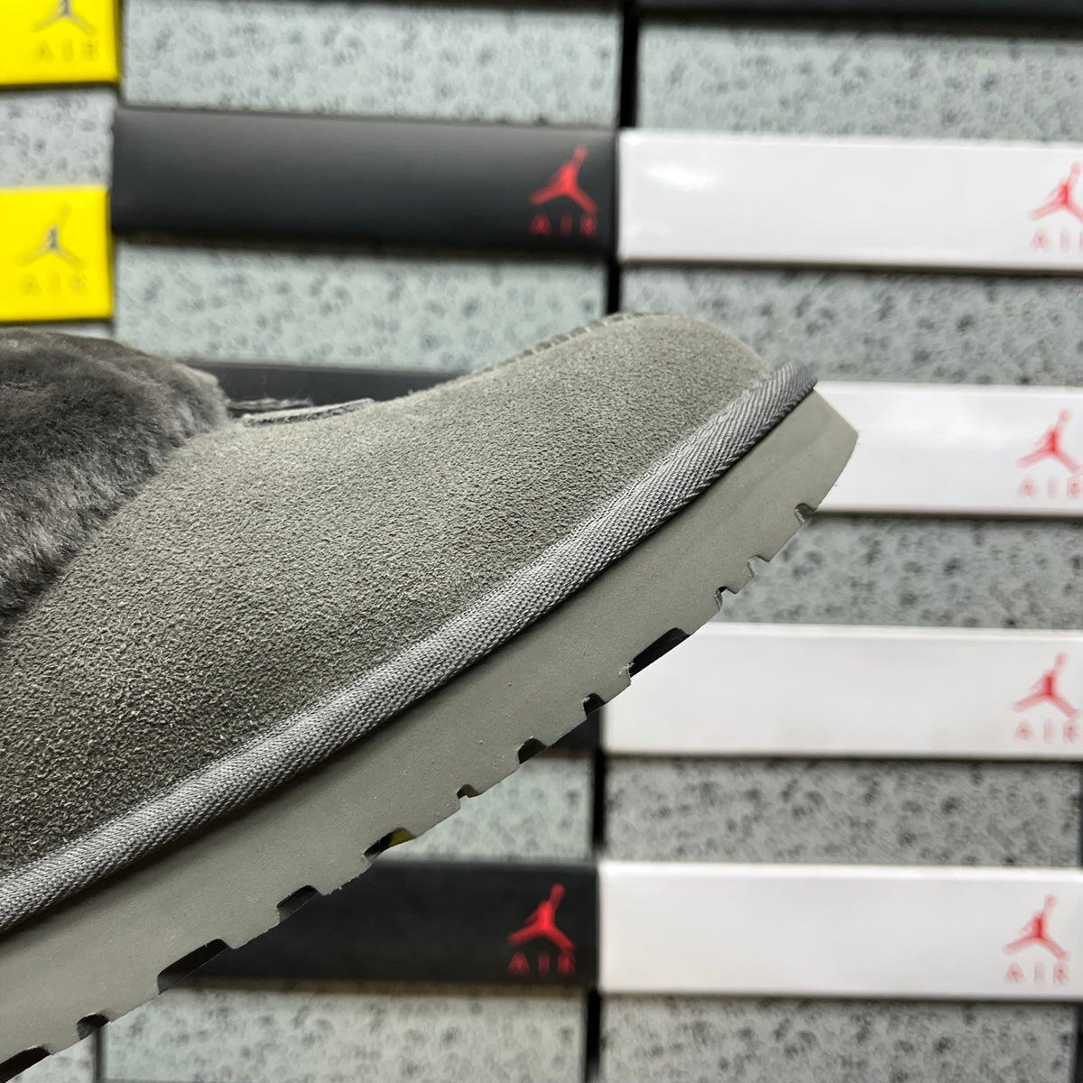 UGG Snow Boots – Light Grey (Style #1134810) | Sizes 35–40