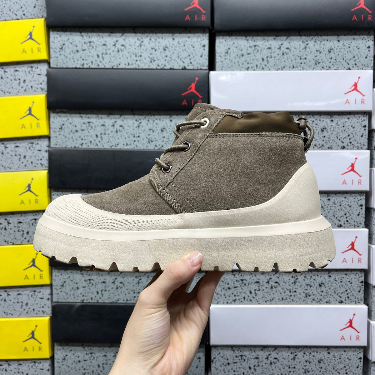 UGG Snow Boots – Walnut White | Style #113991 | Sizes 35–45