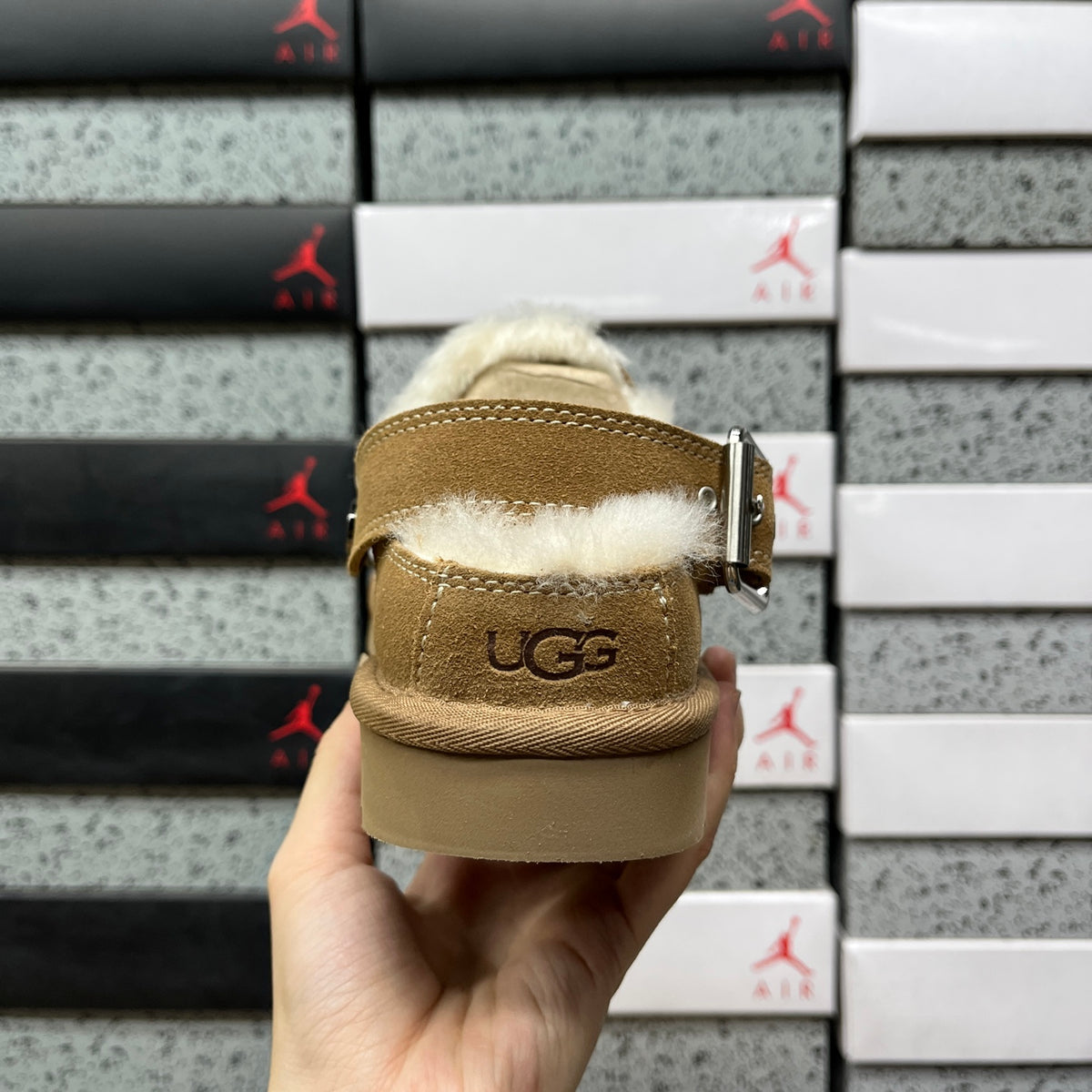 UGG Snow Boots – Chestnut (Style #1180251) | Sizes 35–40