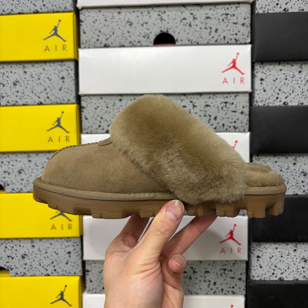 UGG Star Motif Slipper – Antelope Brown (Style #5125) | Sizes 35–40