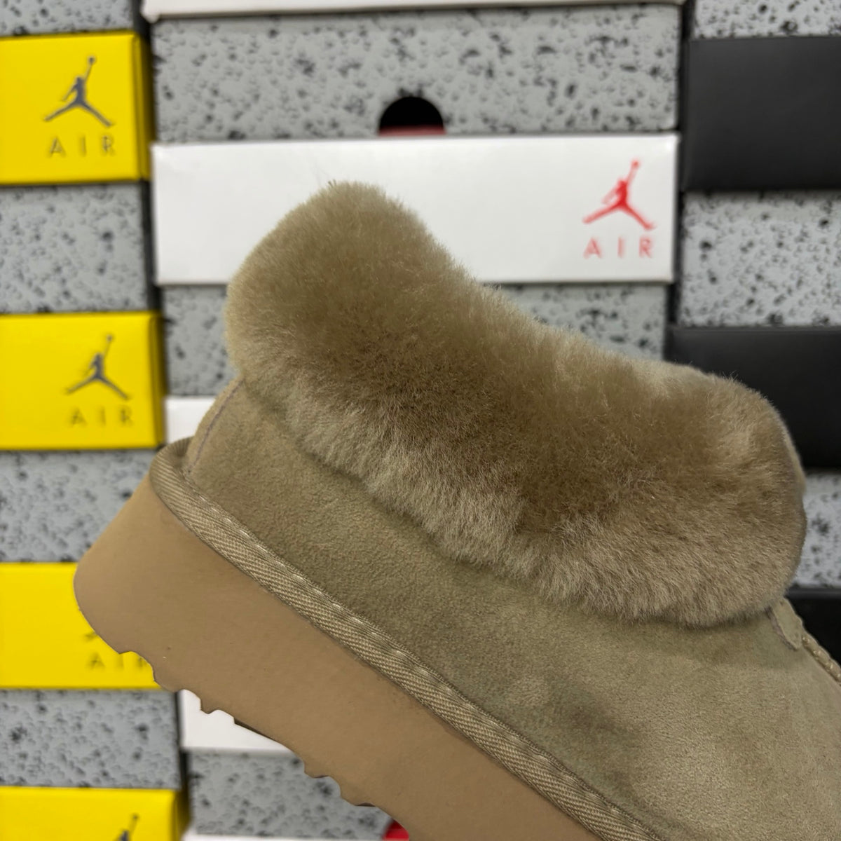 UGG Tazz Platform Slipper – Antelope Brown (Style #4810-3) | Sizes 35–40