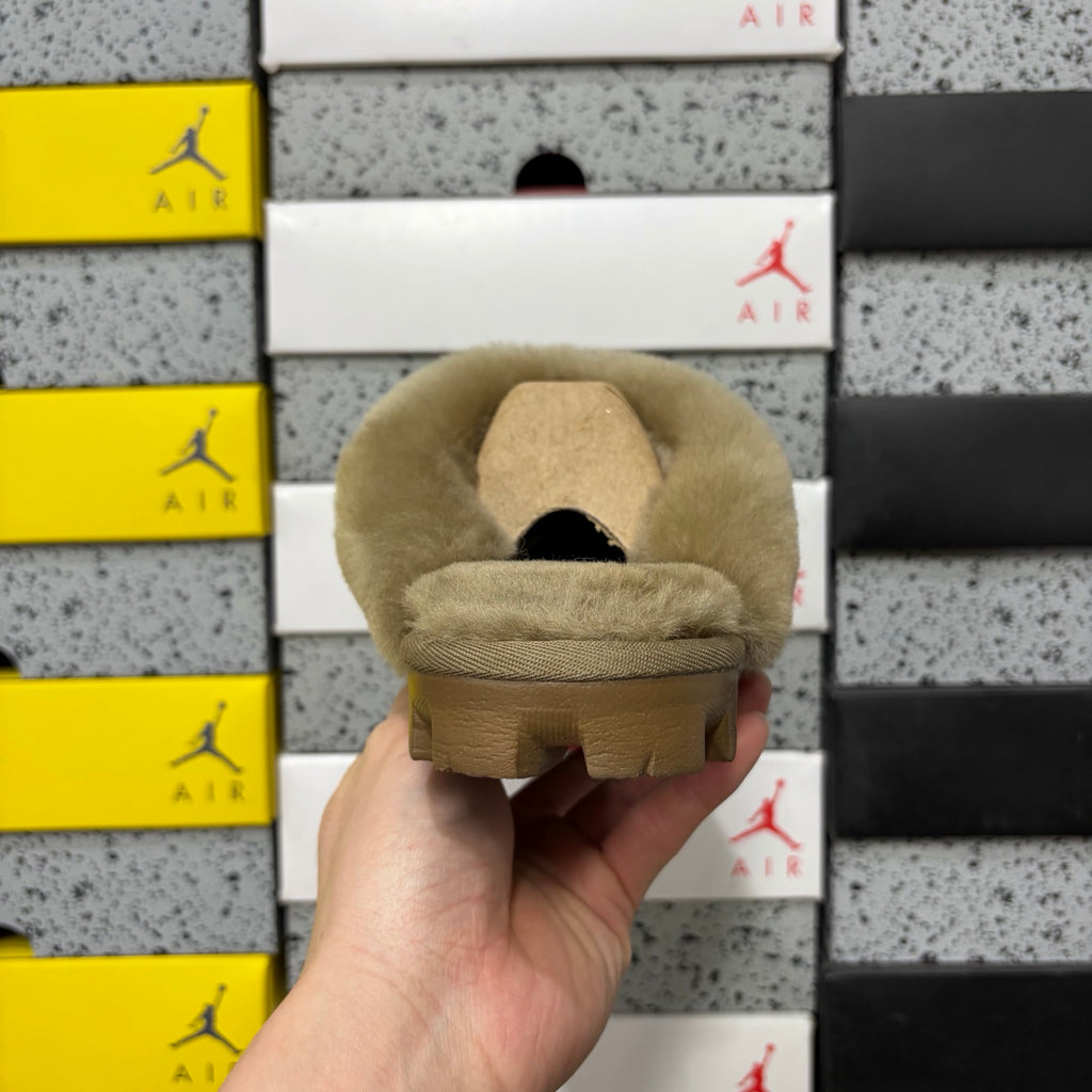 UGG Star Motif Slipper – Antelope Brown (Style #5125) | Sizes 35–40