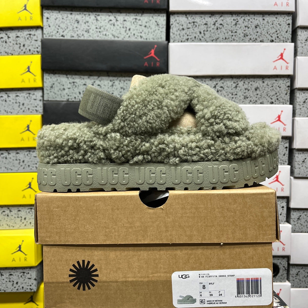 UGG Snow Boots – Green (Style #1191135) | Sizes 35–40