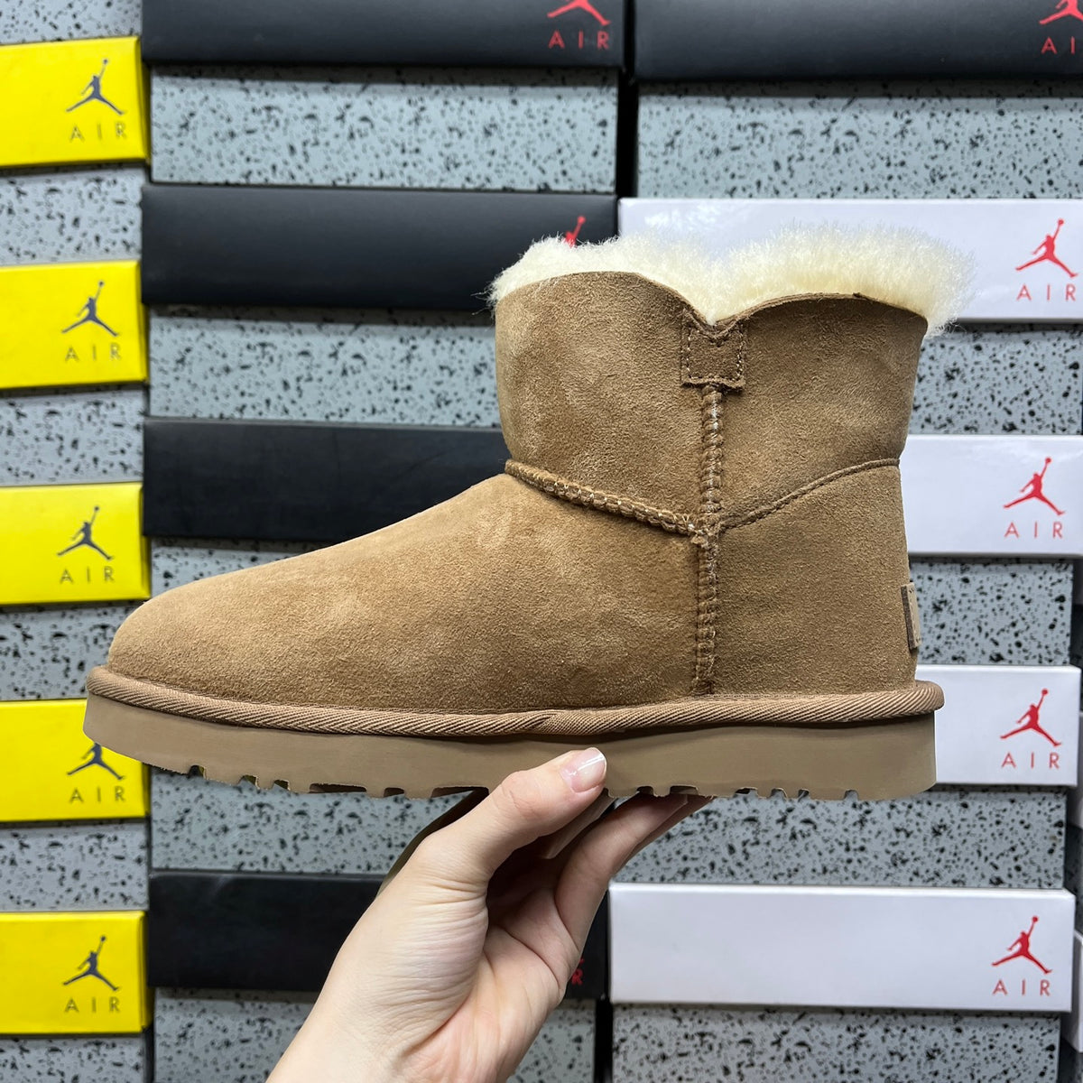 UGG Snow Boots – Classic Chestnut (Style #1016422) | Sizes 35–40