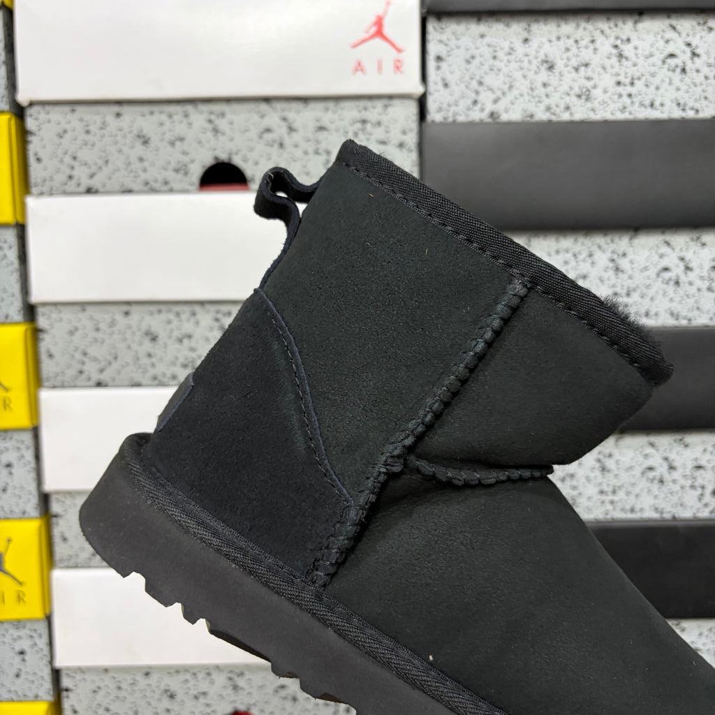UGG Mini Boot – Black (Style #6109) | Sizes 35–44