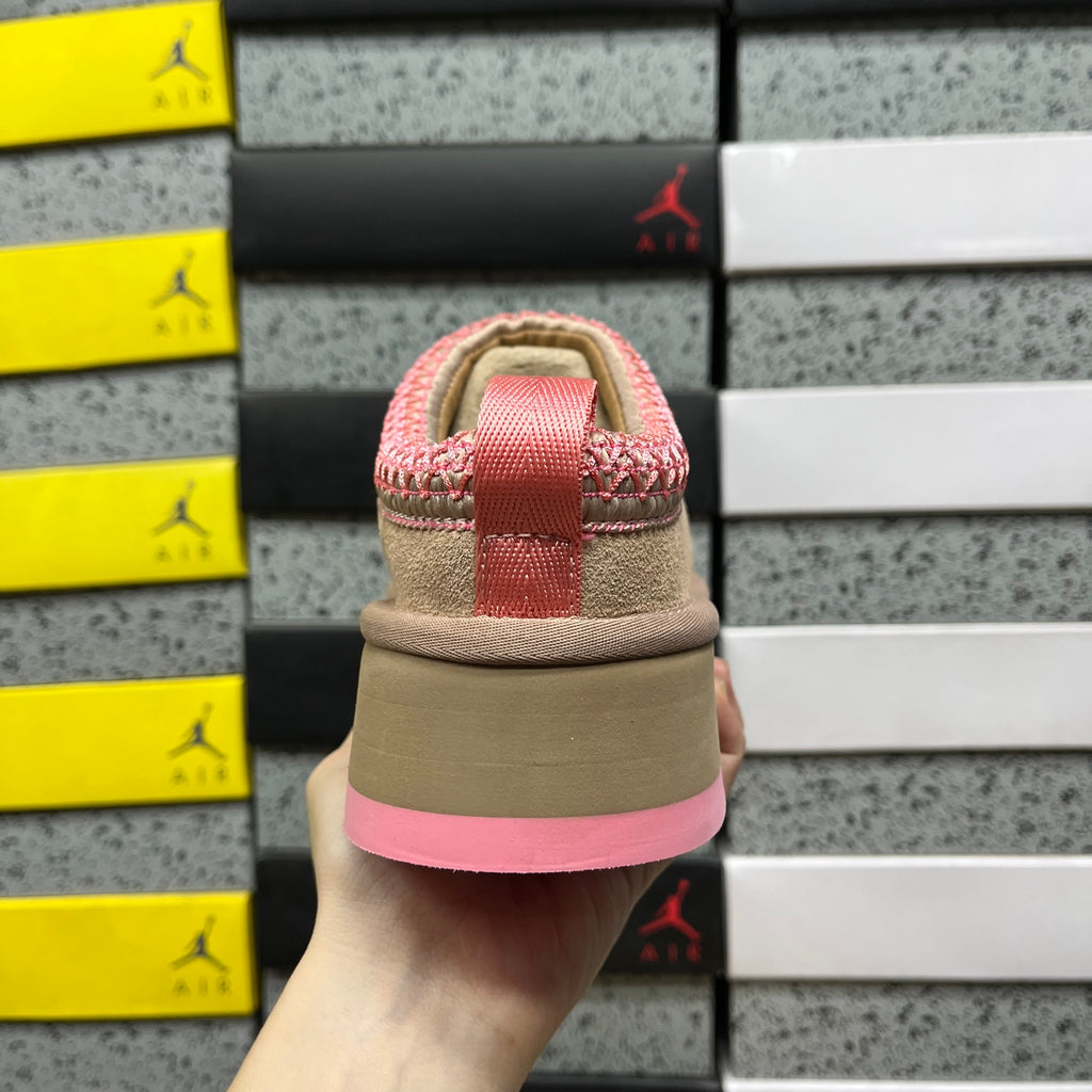 UGG Snow Boots – Blush Pink (Style #1122553) | Sizes 35–40