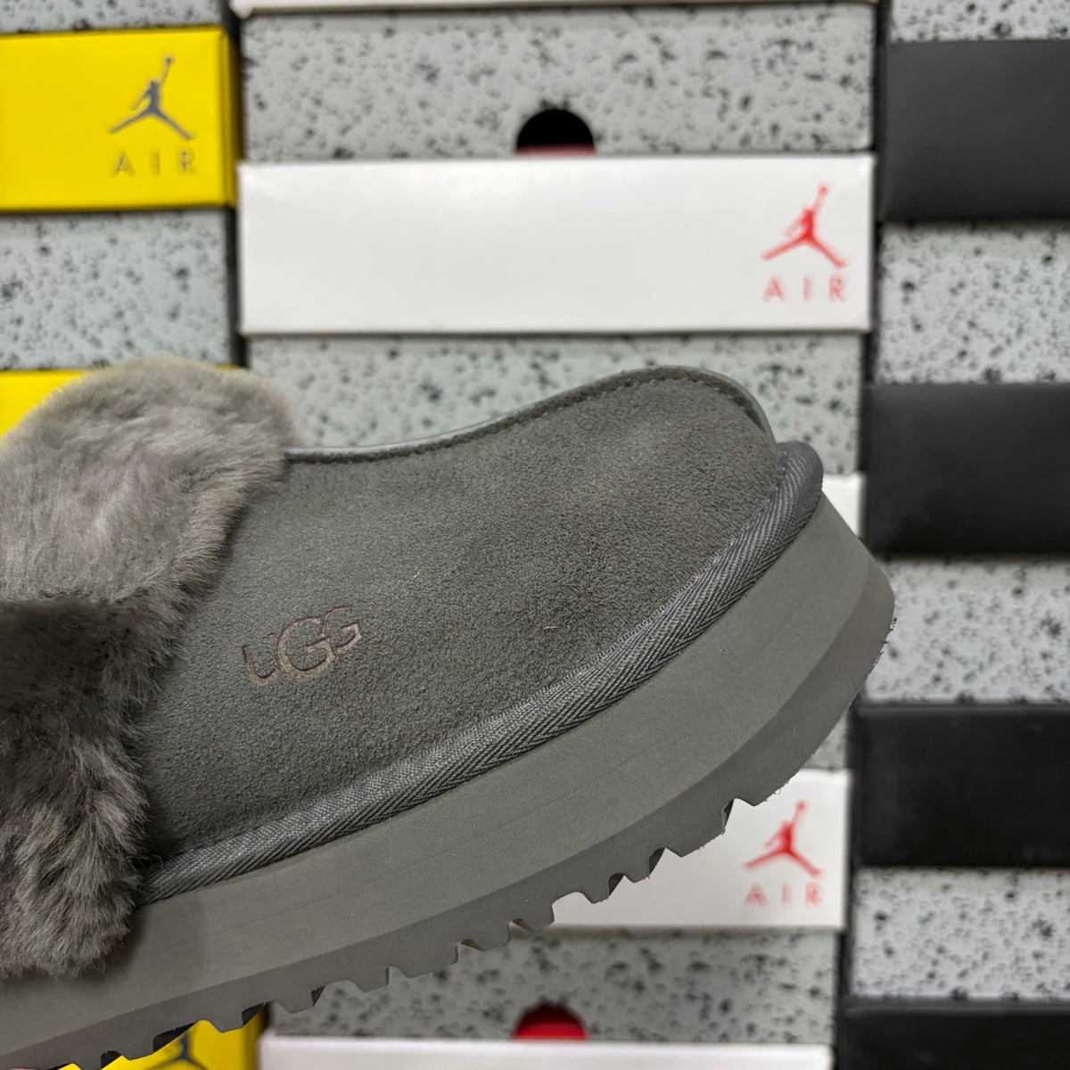 UGG Snow Boots – Gray Star Slide | 3cm Heel | Style #2550 | Sizes 35–40
