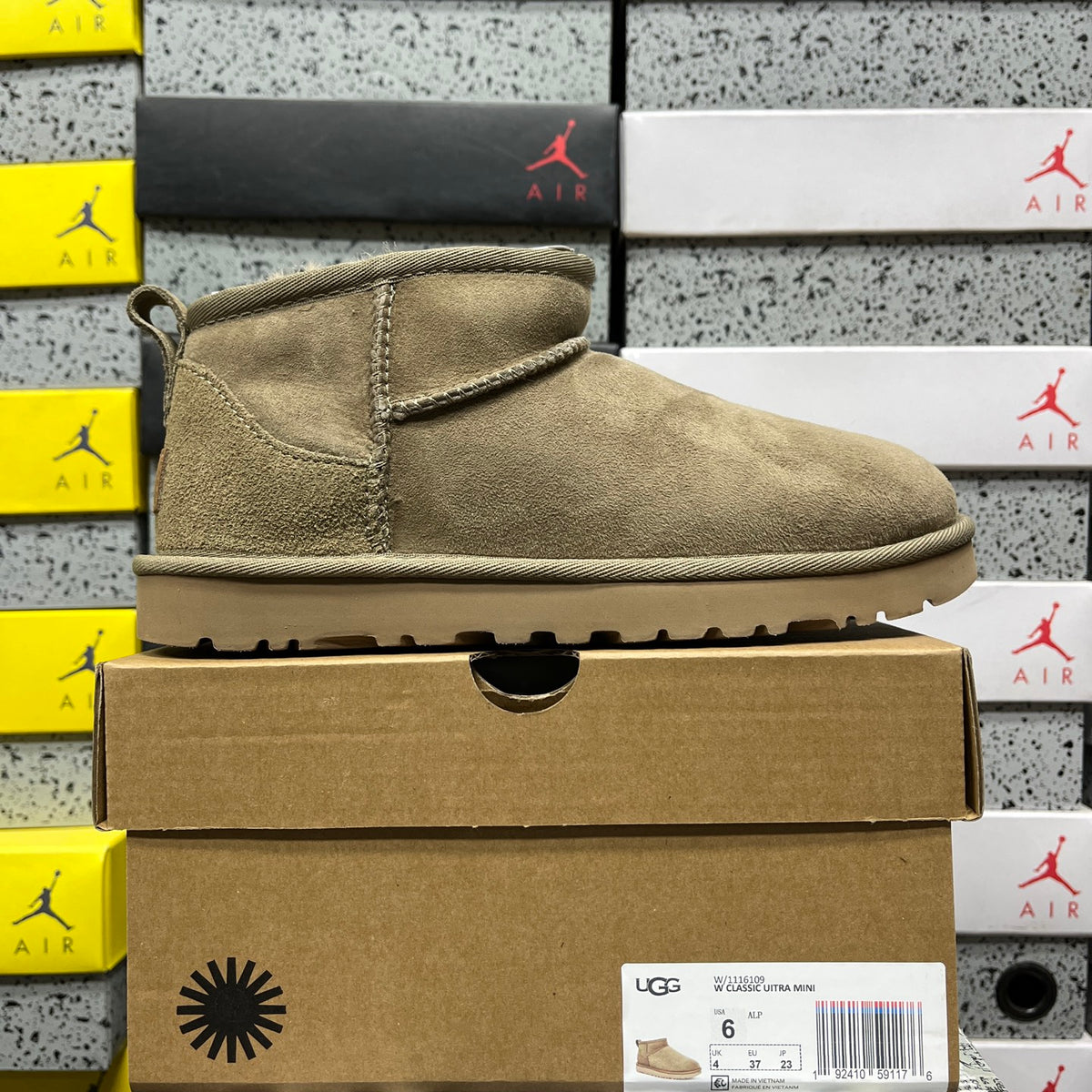 UGG Snow Boots – Antelope Brown (Style #1116109) | Sizes 35–40