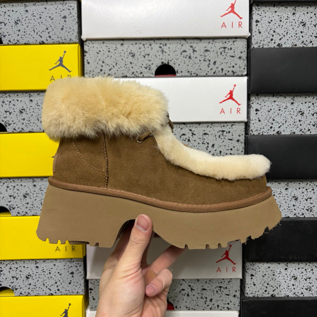 UGG Esmé Platform Clog – Chestnut (Style #W1171532) | Sizes 35–40
