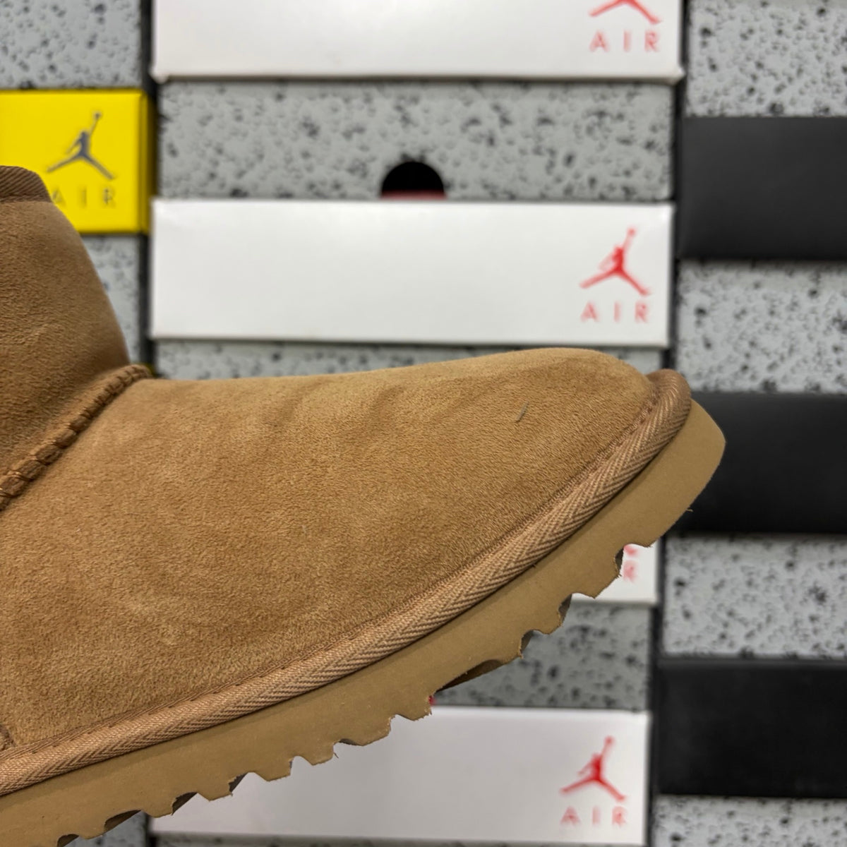 UGG Mid-Shaft Snow Boots – Chestnut | Classic Style #6222 | Sizes 35–44