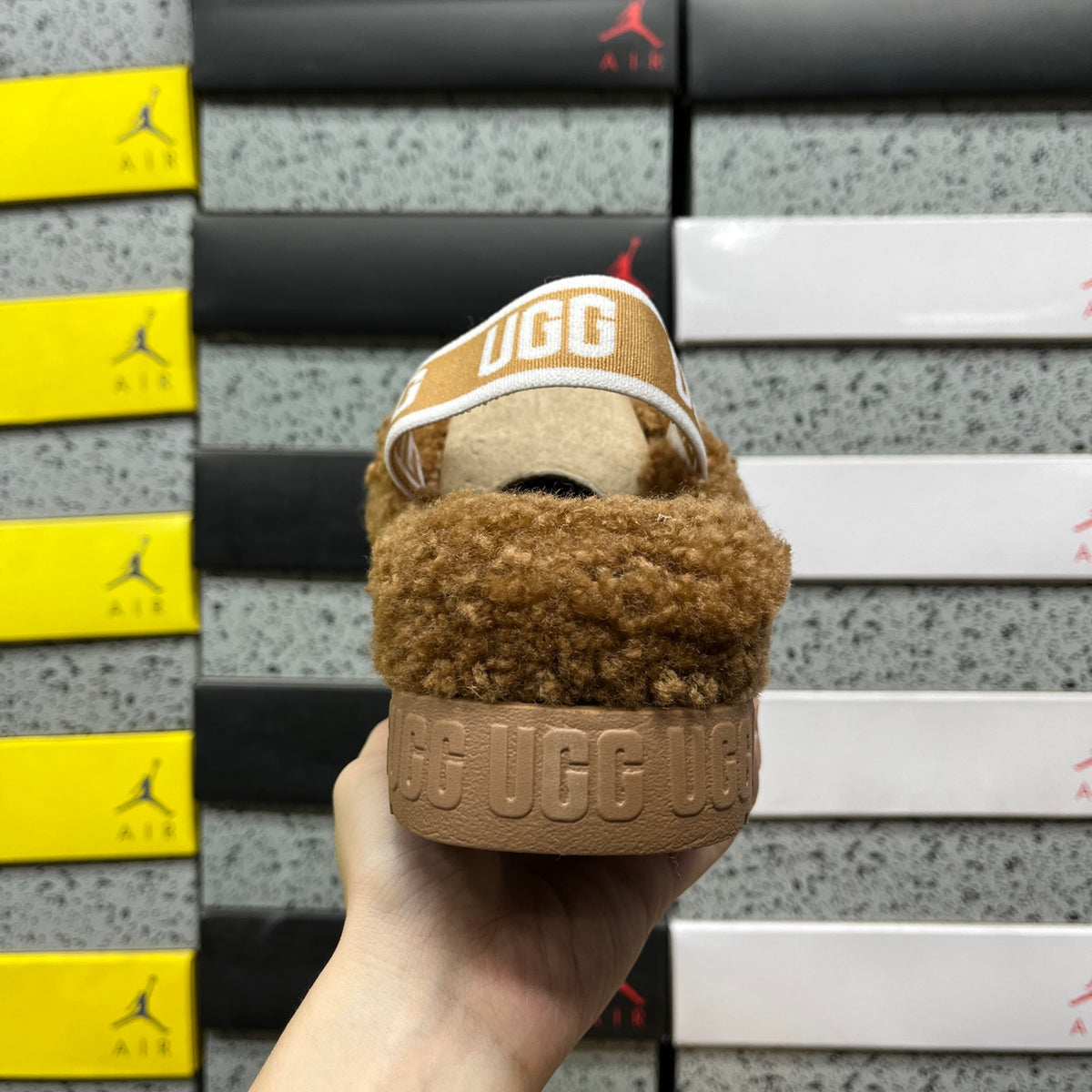 UGG Snow Boots – Chestnut (Style #1191135) | Sizes 35–40