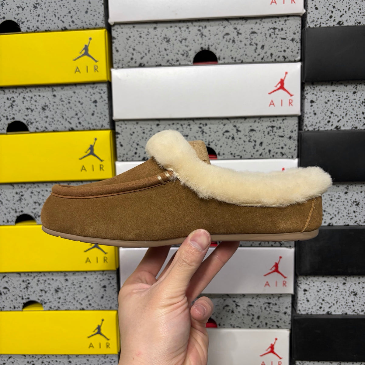 UGG Ansley Moccasin Slipper – Chestnut (Style #W1171391) | Sizes 35–40