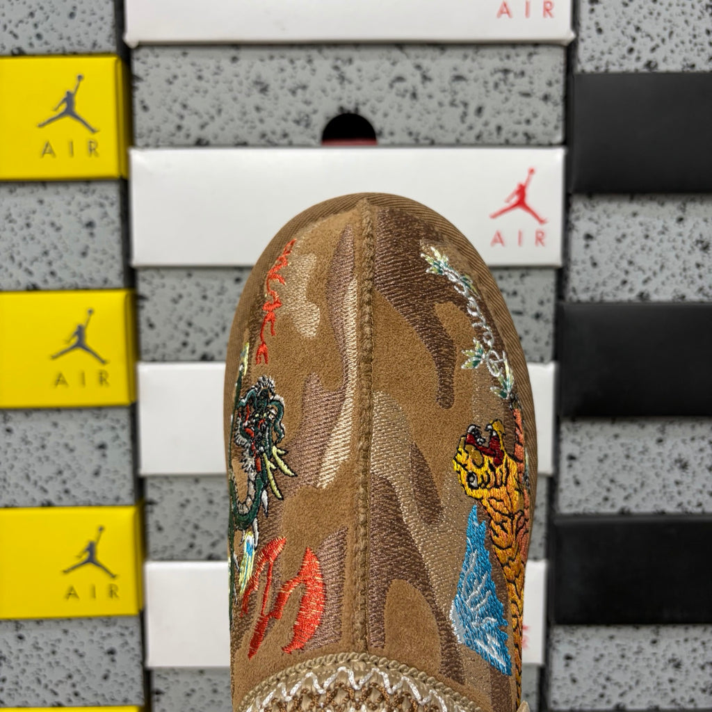 UGG Dragon & Tiger Embroidered Mini Boot – Chestnut (Style #2553) | Sizes 36–45
