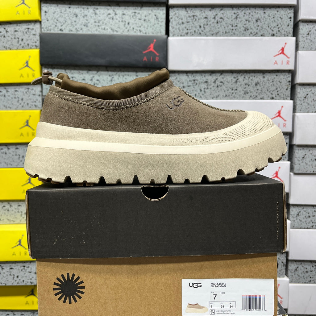 UGG Snow Boots – Walnut with White Sole (Style #1144096) | Sizes 35–45