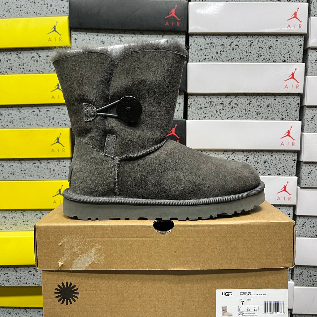 UGG Snow Boots – Classic Grey (Style #1016226) | Sizes 35–40