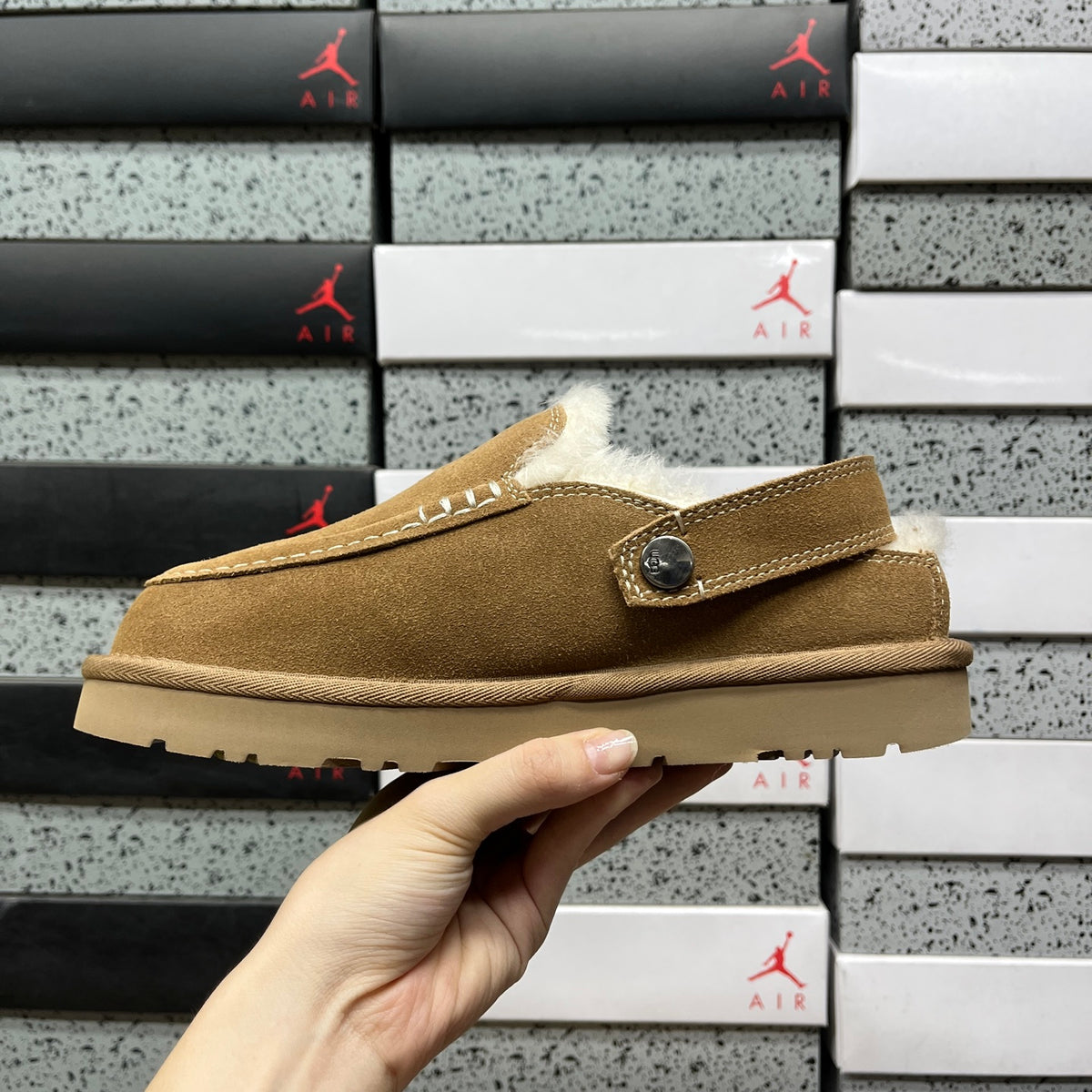 UGG Snow Boots – Chestnut (Style #1180251) | Sizes 35–40