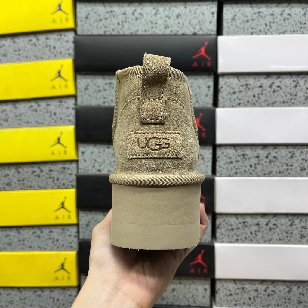 UGG Snow Boots – Canola with 5cm Heel (Style #1135092) | Sizes 35–40