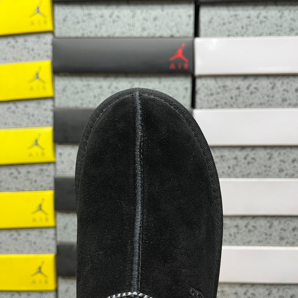 UGG Snow Boots – Classic Black (Style #1122553) | Sizes 35–41