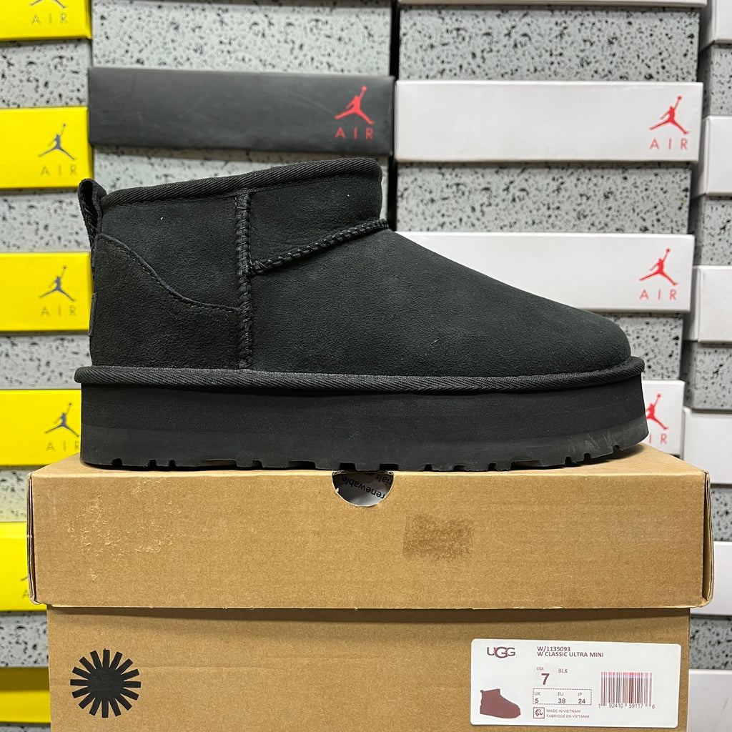 UGG Snow Boots – Black with 3cm Heel (Style #1135093) | Sizes 35–40